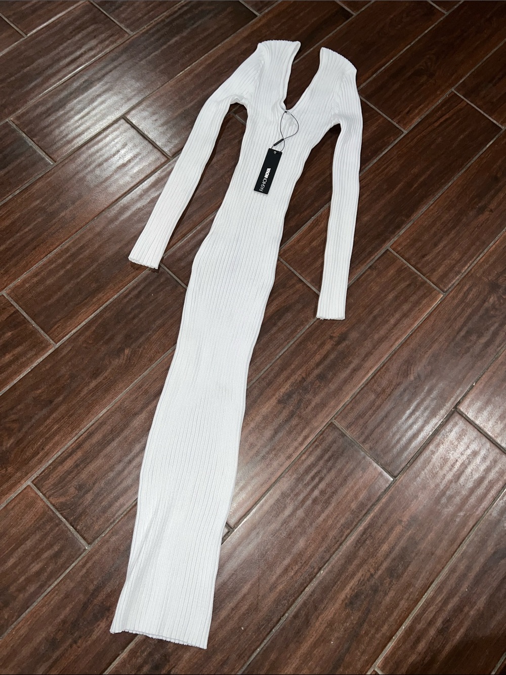 Fashion Nova White Ribbed V-Neck Long Sleeve Sweater Dress